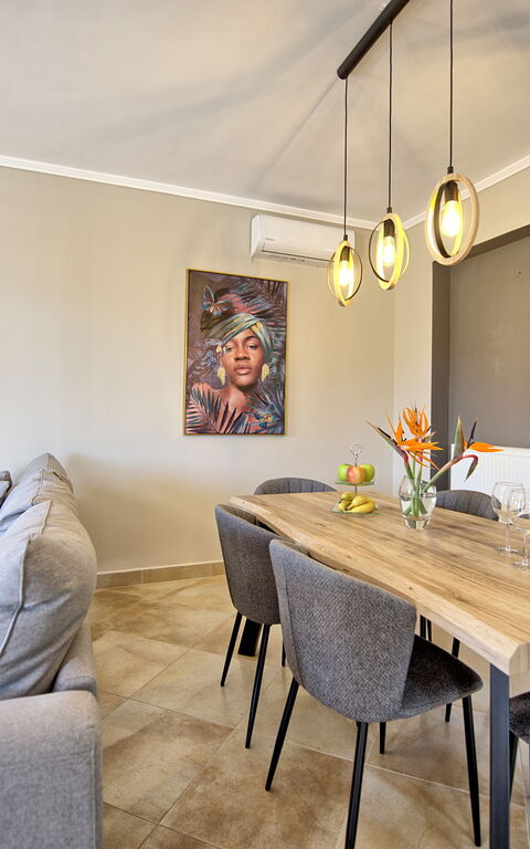 Villa Kostantina: Esszimmer, Wohnzimmer