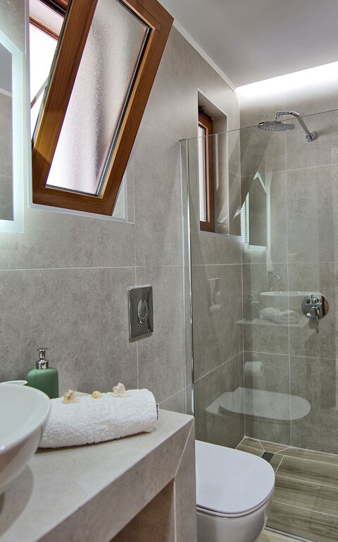 Villa Kostantina: Bad