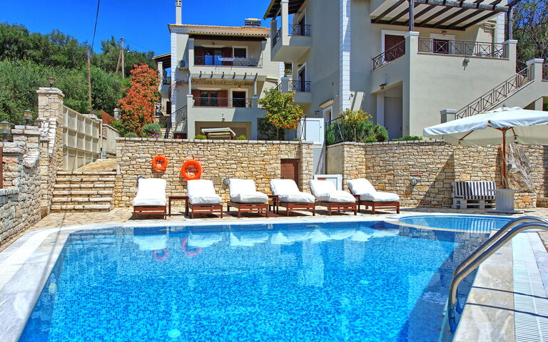 Villa Angie: Außen, Draussen, Schwimmbad