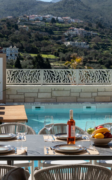 Villa Silentium Evilia: Außen, Draussen, Garten, Schwimmbad