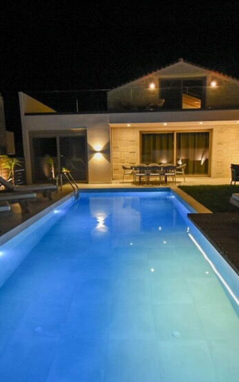 Villa Silentium Evilia: Außen, Draussen, Garten, Schwimmbad