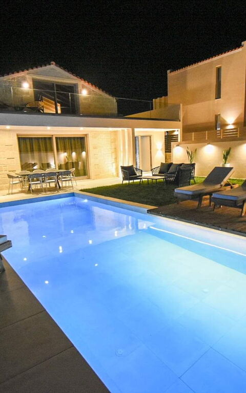 Villa Silentium Evilia: Außen, Draussen, Garten, Schwimmbad