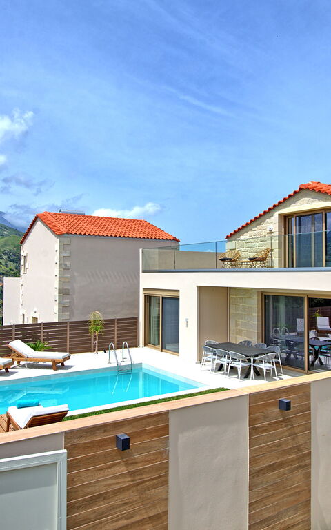 Villa Silentium Evilia: Außen, Draussen, Schwimmbad