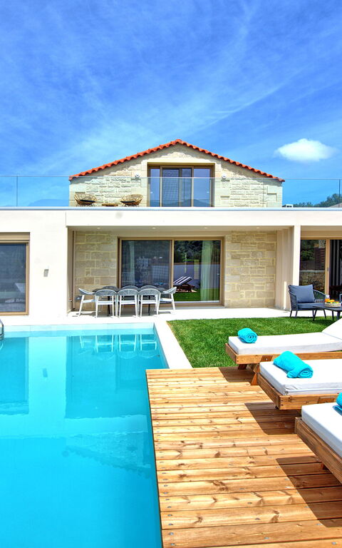 Villa Silentium Evilia: Außen, Draussen, Schwimmbad