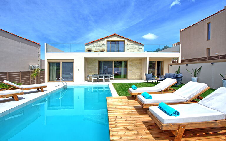 Villa Silentium Evilia: Außen, Draussen, Schwimmbad