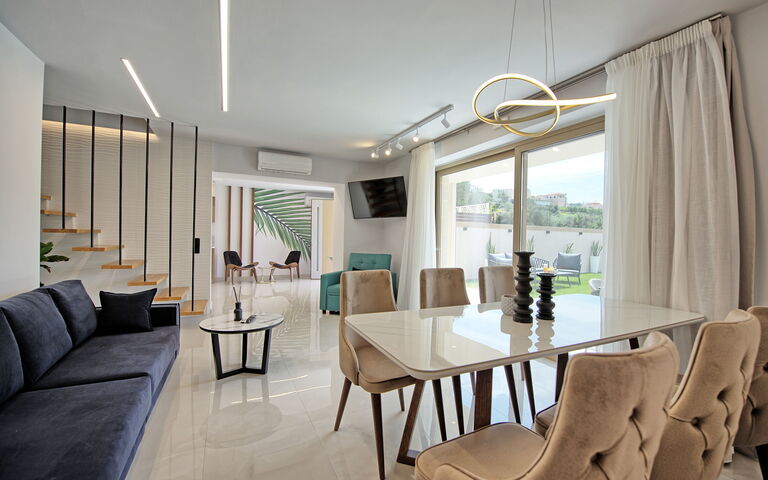 Villa Silentium Evilia: Esszimmer, Wohnzimmer