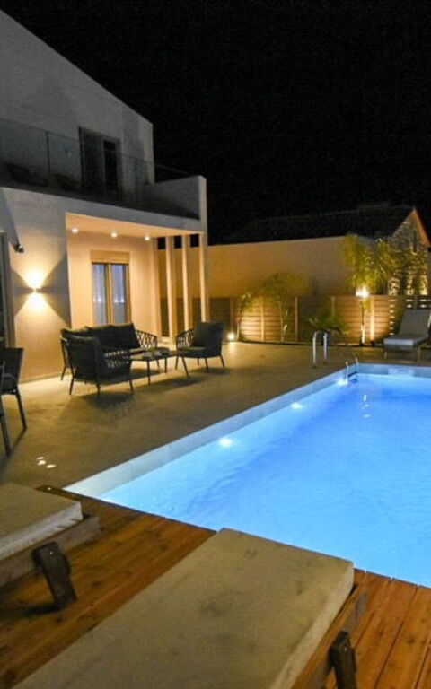 Villa Silentium Ionia: Außen, Schwimmbad