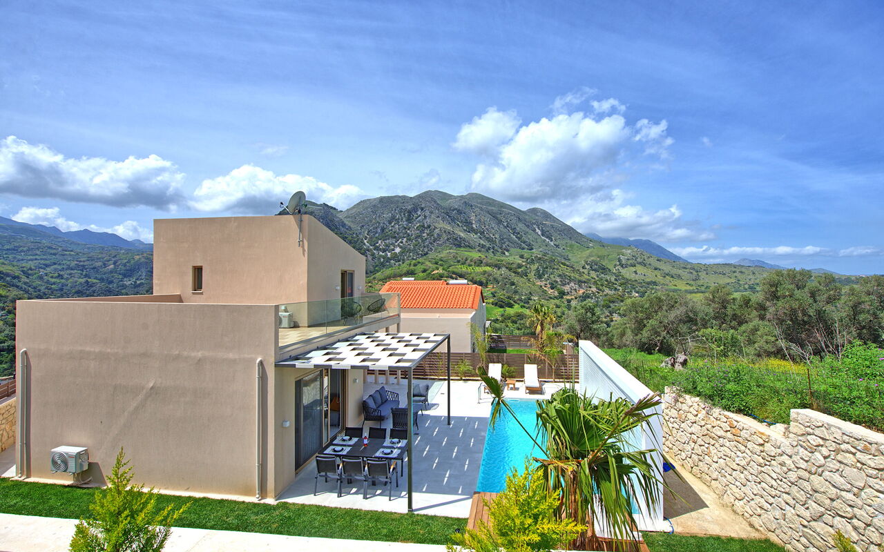 Villa Silentium Ionia: Ansichten, Außen, Draussen, Schwimmbad