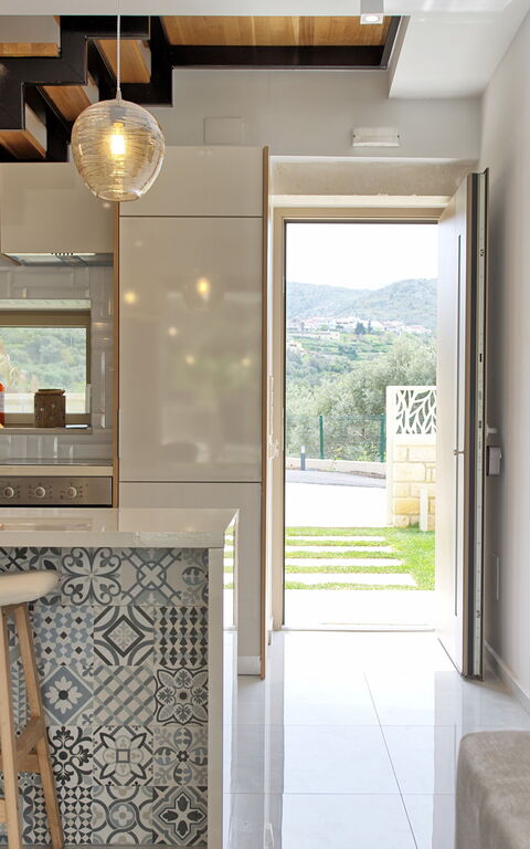 Villa Silentium Olia: Esszimmer, Küche, Wohnzimmer