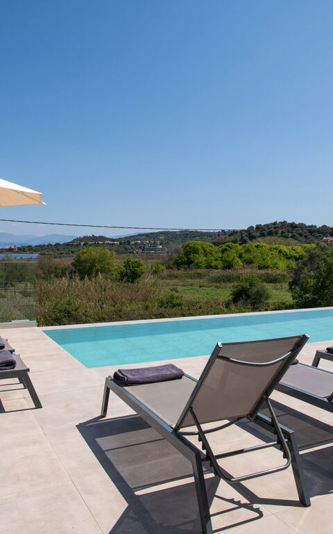 Villa Otter: Draussen