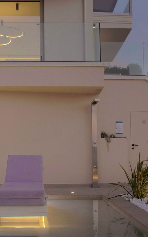 Seaview Lux: Draussen, Schwimmbad