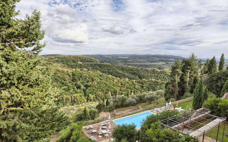 Il Borgo: Ansichten, Draussen, Schwimmbad