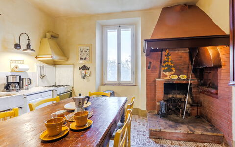 Unterkunft Giallone: Esszimmer, Küche