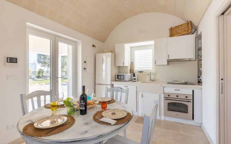Trullo Adea: Esszimmer, Küche