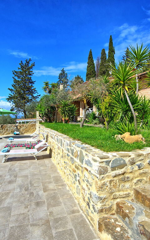 Santo Stefano: Draussen, Schwimmbad