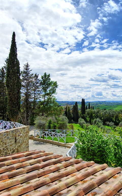 Santo Stefano: Ansichten, Schwimmbad