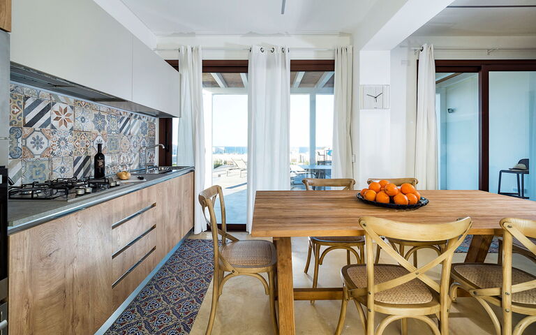 Villa San Lorenzo Ulivo: Küche, Wohnzimmer