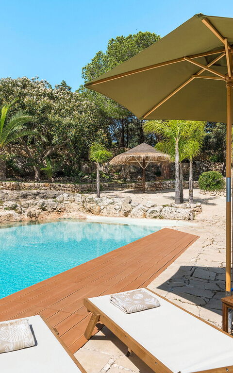 Villa Madda: Draussen, Schwimmbad