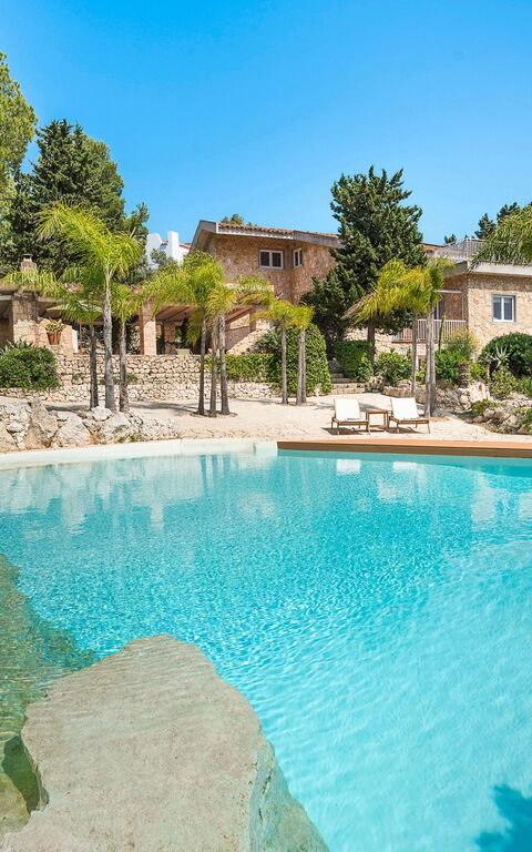 Villa Madda: Draussen, Schwimmbad