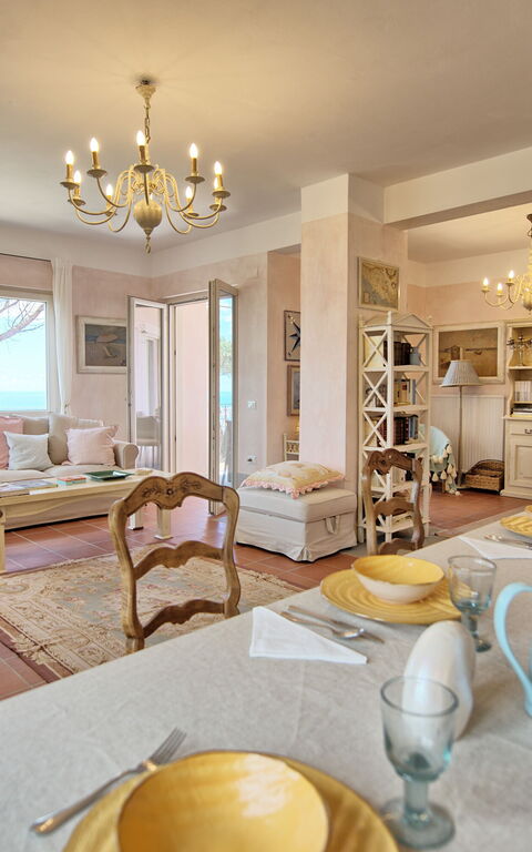 Casarosa Di Mariasole: Esszimmer, Wohnzimmer