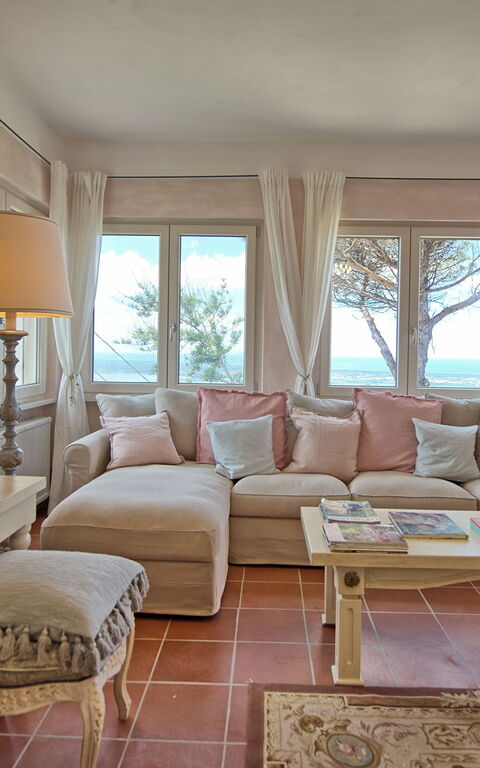 Casarosa Di Mariasole: Esszimmer, Wohnzimmer