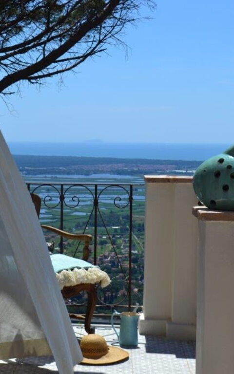 Casarosa Di Mariasole: Ansichten, Draussen, Sommer