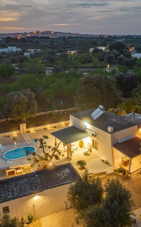 Villa Narkive: Außen