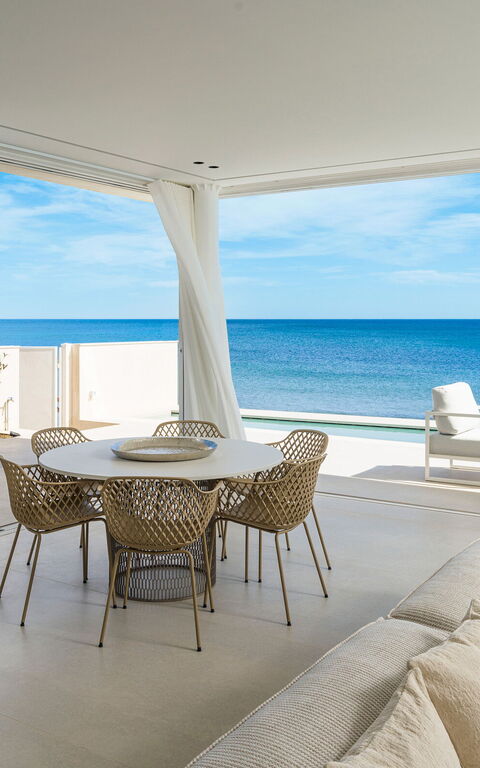 Bedda Matri: Wohnzimmer