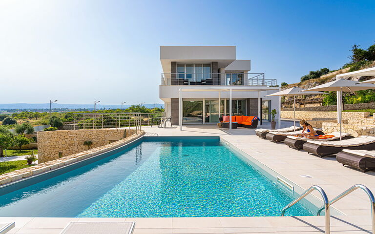 Villa Anna Plemmirio: Außen, Draussen, Schwimmbad