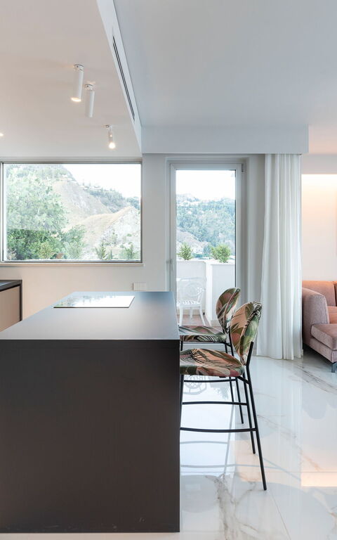 Baya Bella: Esszimmer, Küche, Wohnzimmer, Zimmerdetails