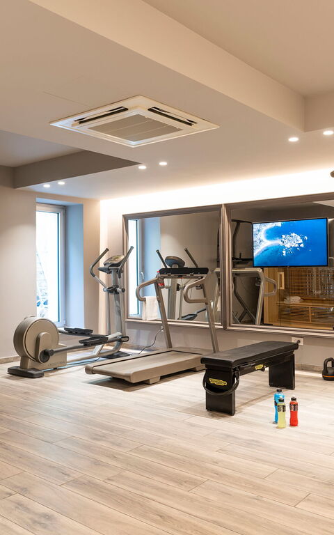 Baya Bella: Aktivitäten, Anderer Raum, Wohlergehen