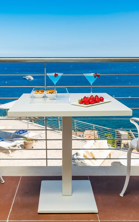 Baya Bella: Ansichten, Außen, Balkon / Terrasse / Patio, Draussen