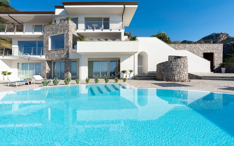 Baya Bella: Außen, Draussen, Schwimmbad