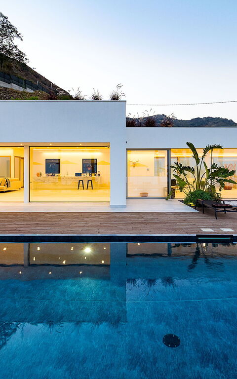 Villa Alexandra: Ansichten, Außen, Draussen, Schwimmbad