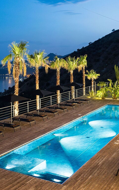 Villa Alexandra: Ansichten, Außen, Draussen, Schwimmbad