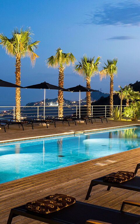 Villa Alexandra: Ansichten, Außen, Draussen, Schwimmbad