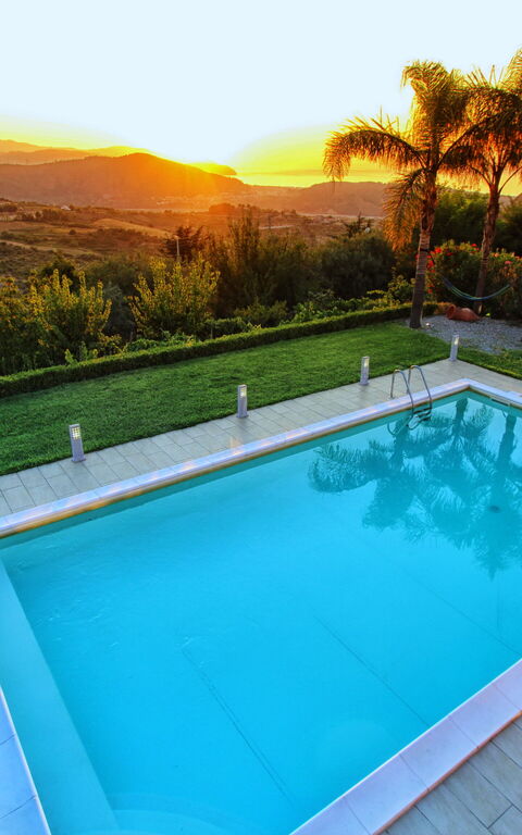 Villa Malu: Ansichten, Außen, Draussen, Garten, Schwimmbad