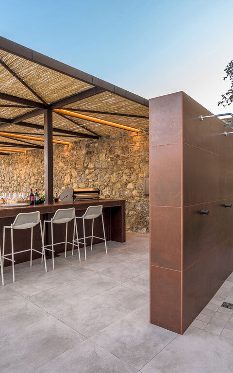 Zagara Bianca: Außen, Draussen