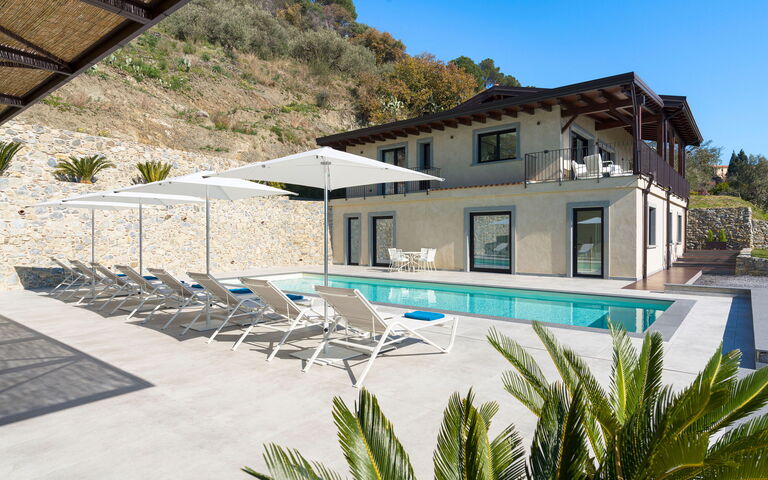 Zagara Bianca: Außen, Draussen