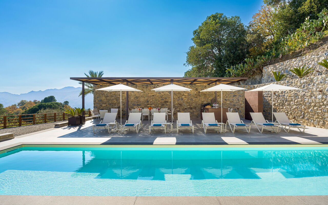 Zagara Bianca: Außen, Draussen, Schwimmbad