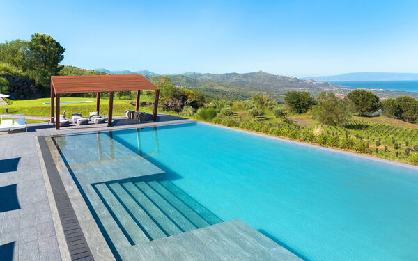 Tenuta Della Contea: Ansichten, Außen, Draussen, Garten, Schwimmbad