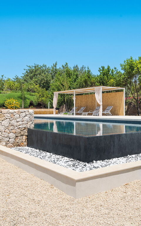 Pigna Blue: Außen, Draussen, Schwimmbad