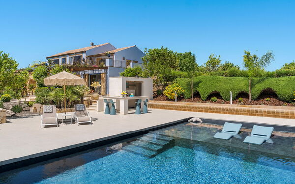 Pigna Blue: Außen, Draussen, Schwimmbad