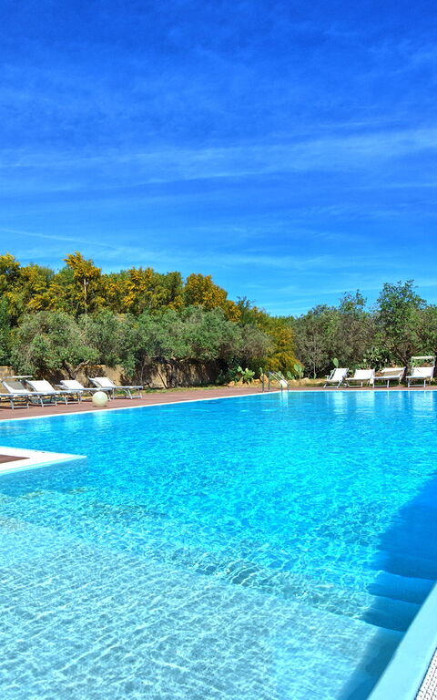 Villa Maraus: Außen, Draussen