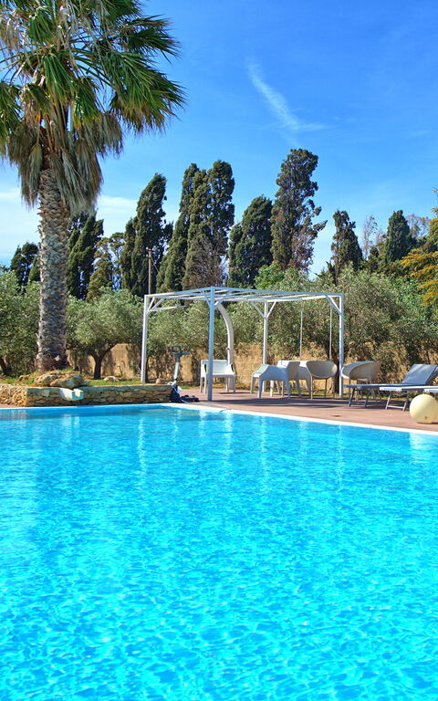 Villa Maraus: Außen, Draussen