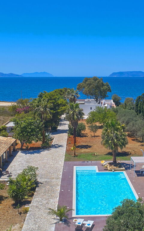 Villa Maraus: Ansichten, Außen, Draussen, Schwimmbad