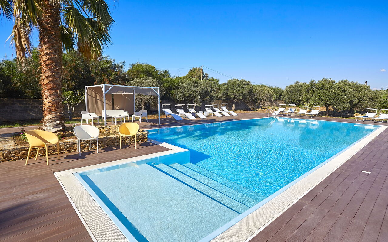 Villa Maraus: Außen, Draussen, Schwimmbad