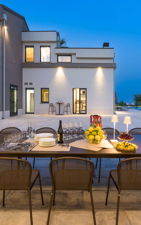 Villa Gianos: Außen, Draussen