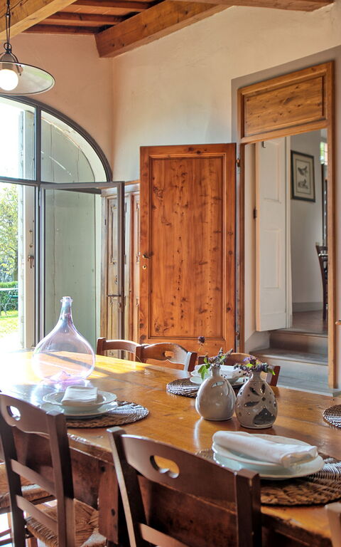 Villa Cona: Esszimmer, Küche, Wohnzimmer