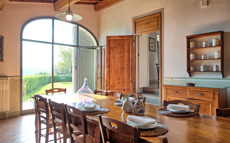 Villa Cona: Esszimmer, Küche, Wohnzimmer